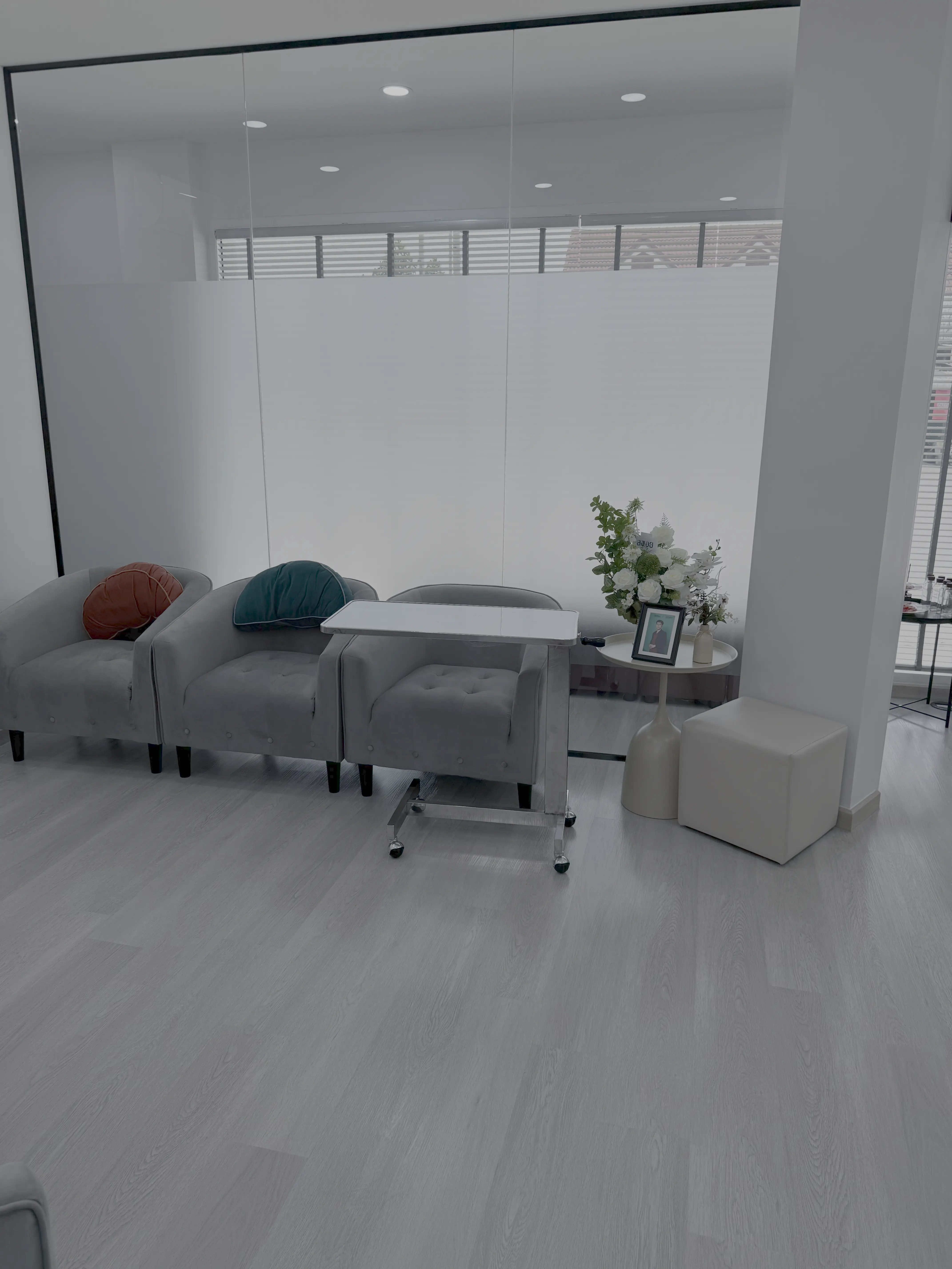 ห้องหัตถการ สำหรับฉีดยาข้อเข่าและทำหัตถการ วัฒนาคลินิก